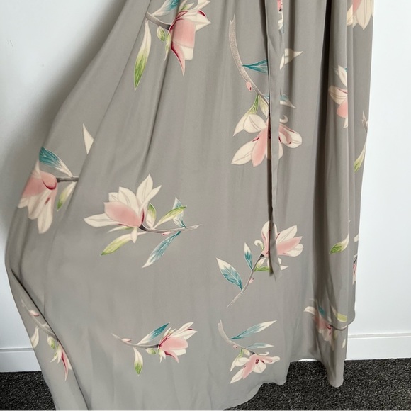 ⚪️ Show Me Your Mumu Noelle Wrap Maxi Dress – Floral Gray | XS - Picture 5 of 8